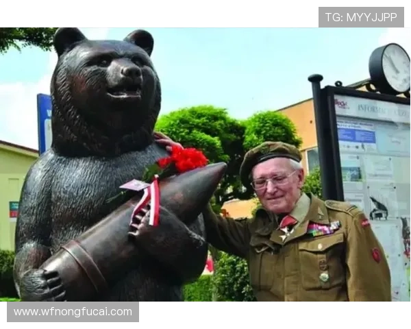 中国足球明星崛起之路：从草根到国际舞台的传奇故事