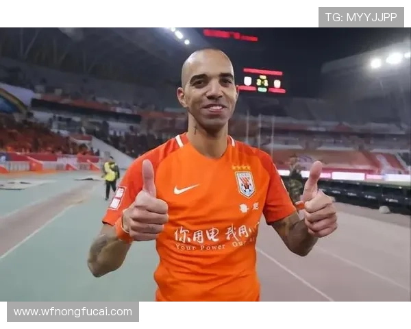 中国足球外援的传奇故事与传承精神探讨