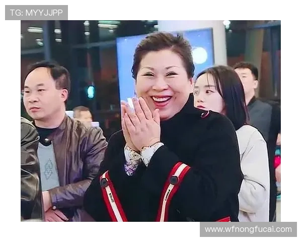 足球明星洗脚视频揭秘背后的感人故事与温暖瞬间